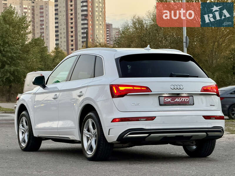 Внедорожник / Кроссовер Audi Q5 2021 в Киеве