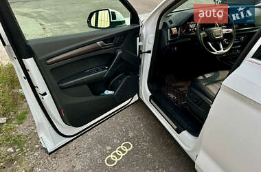 Внедорожник / Кроссовер Audi Q5 2021 в Киеве