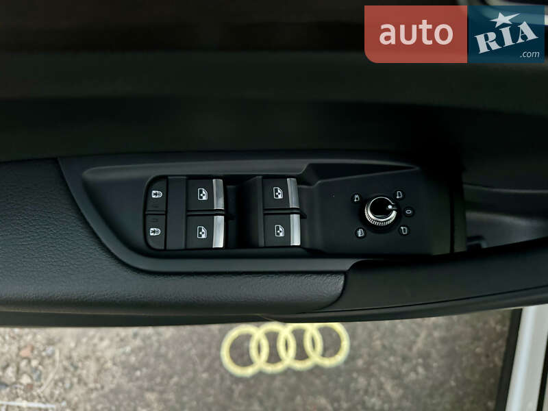 Внедорожник / Кроссовер Audi Q5 2021 в Киеве