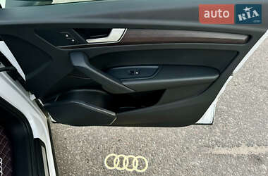 Внедорожник / Кроссовер Audi Q5 2021 в Киеве