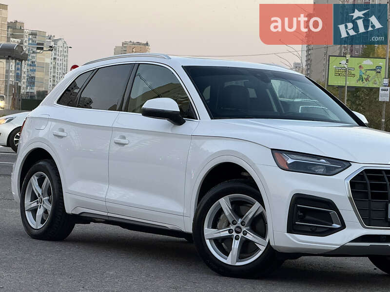 Внедорожник / Кроссовер Audi Q5 2021 в Киеве