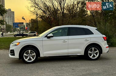 Внедорожник / Кроссовер Audi Q5 2021 в Киеве