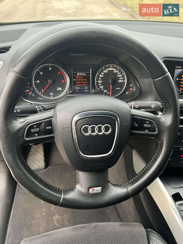 Позашляховик / Кросовер Audi Q5 2011 в Варві