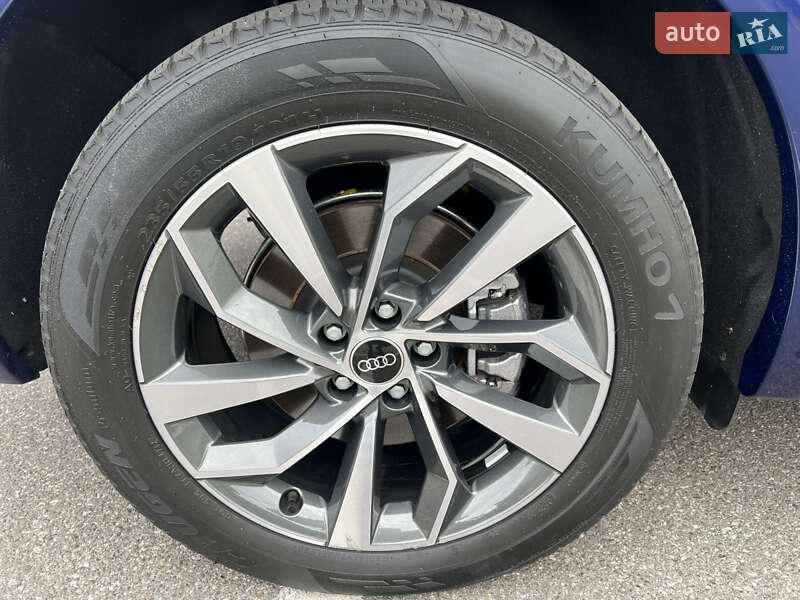 Позашляховик / Кросовер Audi Q5 2022 в Києві