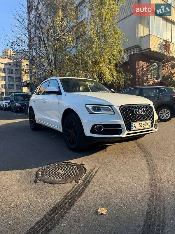 Позашляховик / Кросовер Audi Q5 2016 в Києві