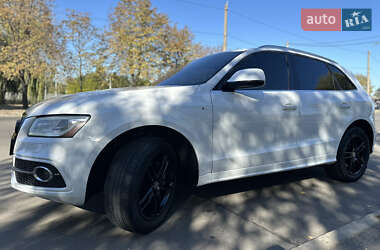 Внедорожник / Кроссовер Audi Q5 2015 в 
