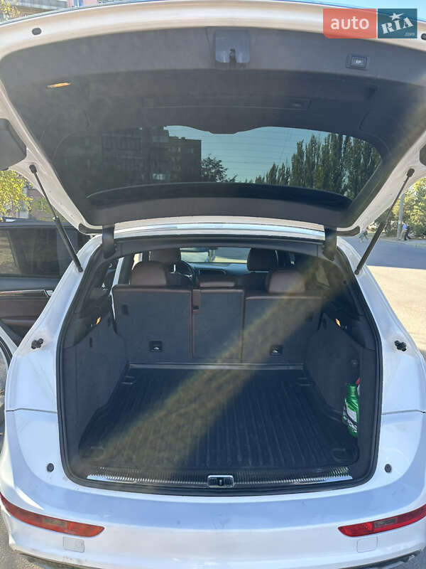 Внедорожник / Кроссовер Audi Q5 2015 в Днепре