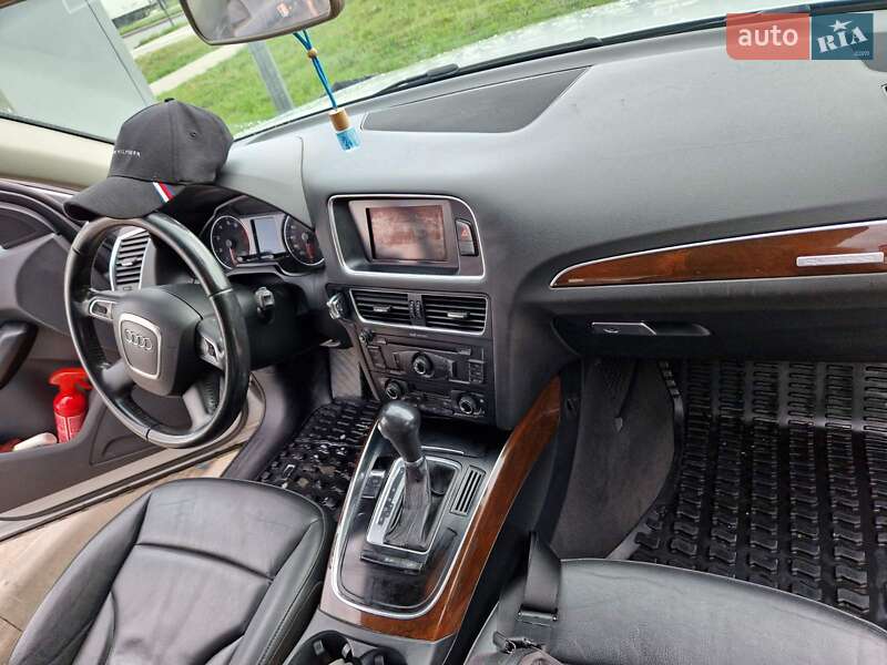 Позашляховик / Кросовер Audi Q5 2011 в Львові