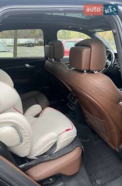 Внедорожник / Кроссовер Audi Q5 2018 в 