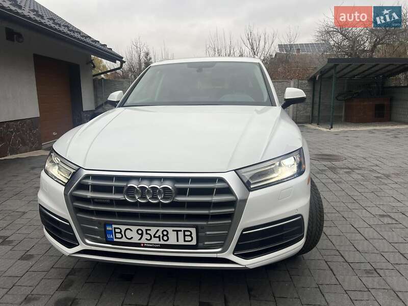 Внедорожник / Кроссовер Audi Q5 2019 в Сокале