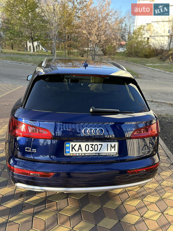 Внедорожник / Кроссовер Audi Q5 2019 в Киеве
