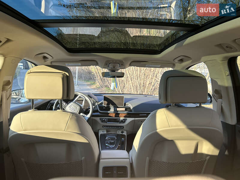Внедорожник / Кроссовер Audi Q5 2019 в Киеве