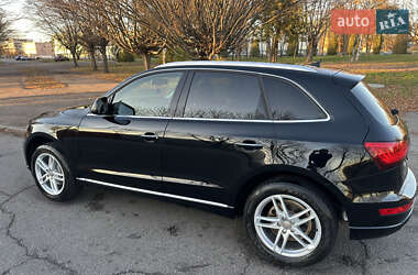 Внедорожник / Кроссовер Audi Q5 2015 в 