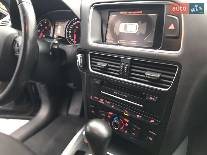 Внедорожник / Кроссовер Audi Q5 2010 в Луцке