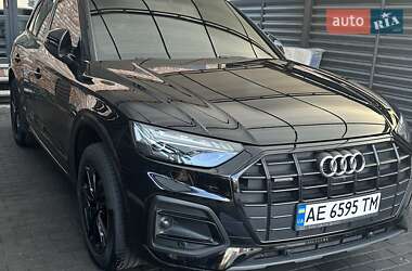 Позашляховик / Кросовер Audi Q5 2021 в Дніпрі