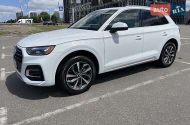 Внедорожник / Кроссовер Audi Q5 2020 в Киеве