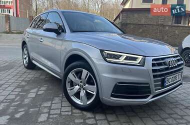 Позашляховик / Кросовер Audi Q5 2018 в Луцьку