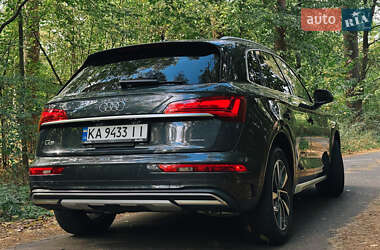 Внедорожник / Кроссовер Audi Q5 2021 в Киеве