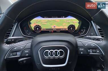 Внедорожник / Кроссовер Audi Q5 2018 в 
