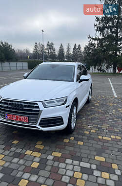 Внедорожник / Кроссовер Audi Q5 2017 в Луцке