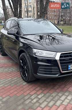 Позашляховик / Кросовер Audi Q5 2017 в Сумах