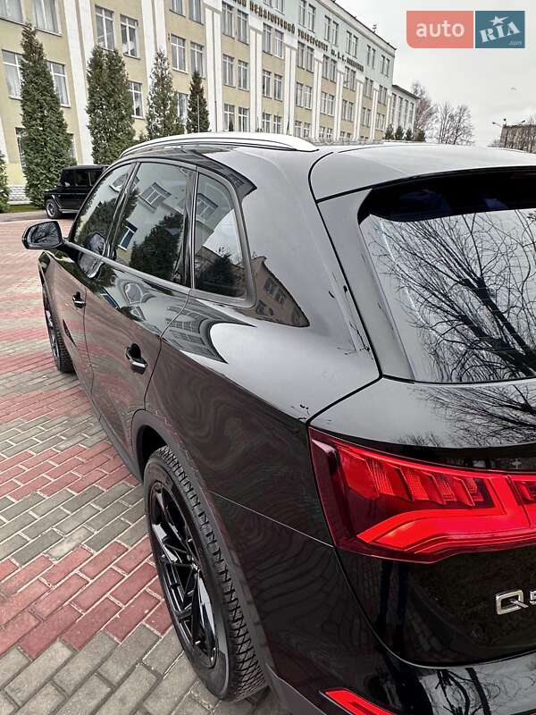 Внедорожник / Кроссовер Audi Q5 2017 в Киеве