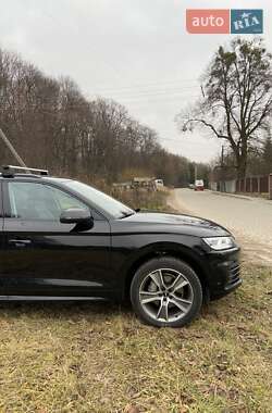 Внедорожник / Кроссовер Audi Q5 2018 в 