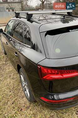 Внедорожник / Кроссовер Audi Q5 2018 в 