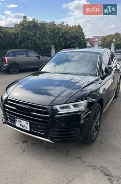 Внедорожник / Кроссовер Audi Q5 2018 в 