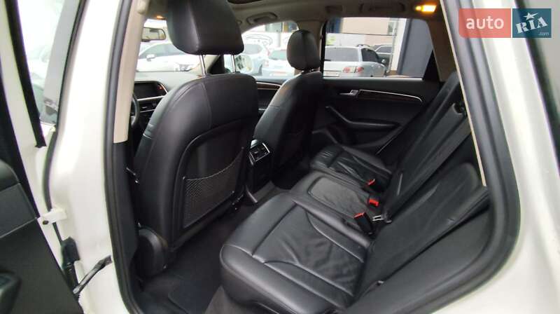 Внедорожник / Кроссовер Audi Q5 2011 в Чернигове