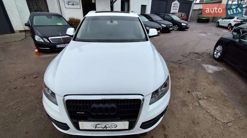 Внедорожник / Кроссовер Audi Q5 2011 в Чернигове