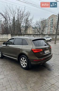 Внедорожник / Кроссовер Audi Q5 2012 в 