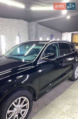 Внедорожник / Кроссовер Audi Q5 2012 в 