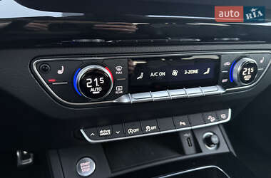 Внедорожник / Кроссовер Audi Q5 2021 в 