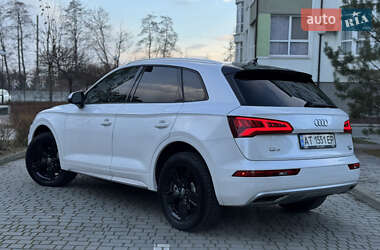 Позашляховик / Кросовер Audi Q5 2017 в Івано-Франківську