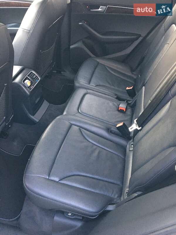 Позашляховик / Кросовер Audi Q5 2011 в Києві