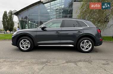 Позашляховик / Кросовер Audi Q5 2021 в Києві