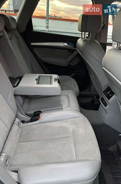 Позашляховик / Кросовер Audi Q5 2017 в 