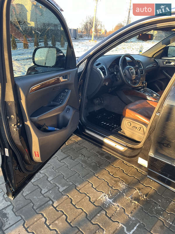 Внедорожник / Кроссовер Audi Q5 2011 в Львове