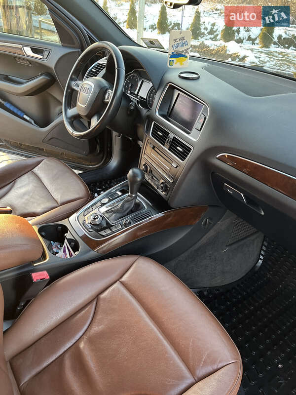 Внедорожник / Кроссовер Audi Q5 2011 в Львове