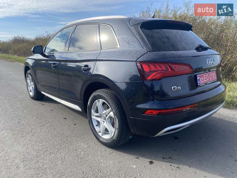 Позашляховик / Кросовер Audi Q5 2017 в Ковелі