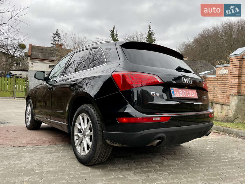 Внедорожник / Кроссовер Audi Q5 2011 в Львове