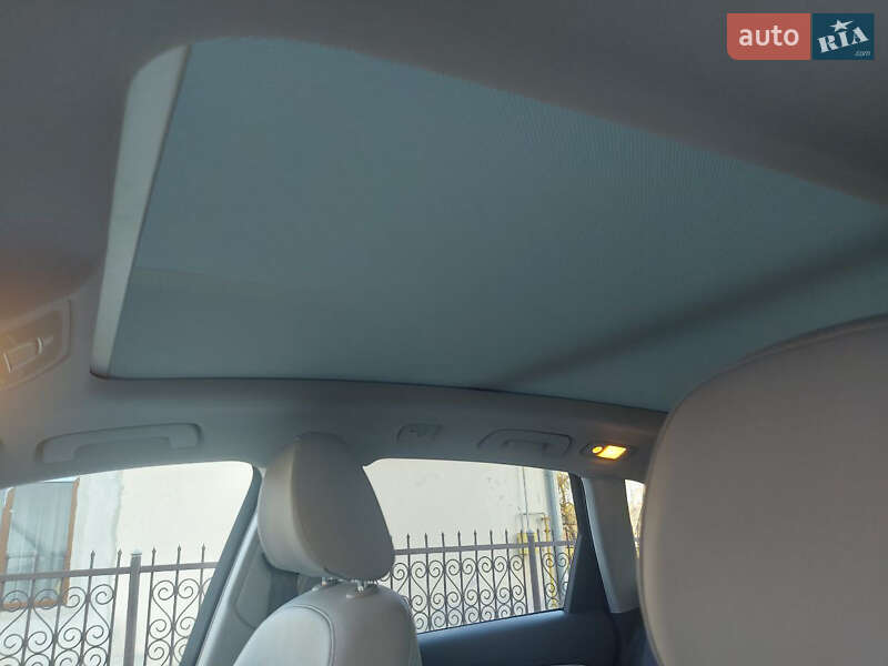 Позашляховик / Кросовер Audi Q5 2015 в Гусятині