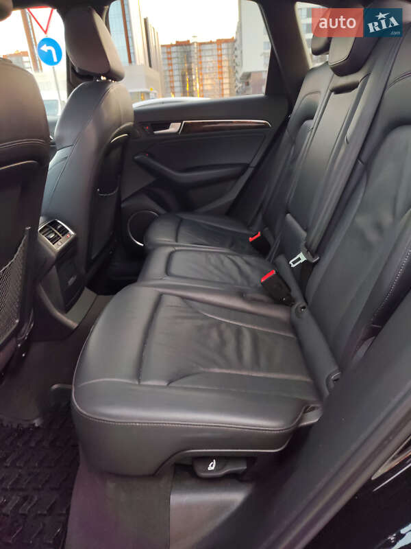 Внедорожник / Кроссовер Audi Q5 2015 в Львове