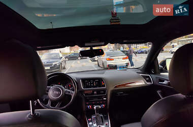 Внедорожник / Кроссовер Audi Q5 2015 в 