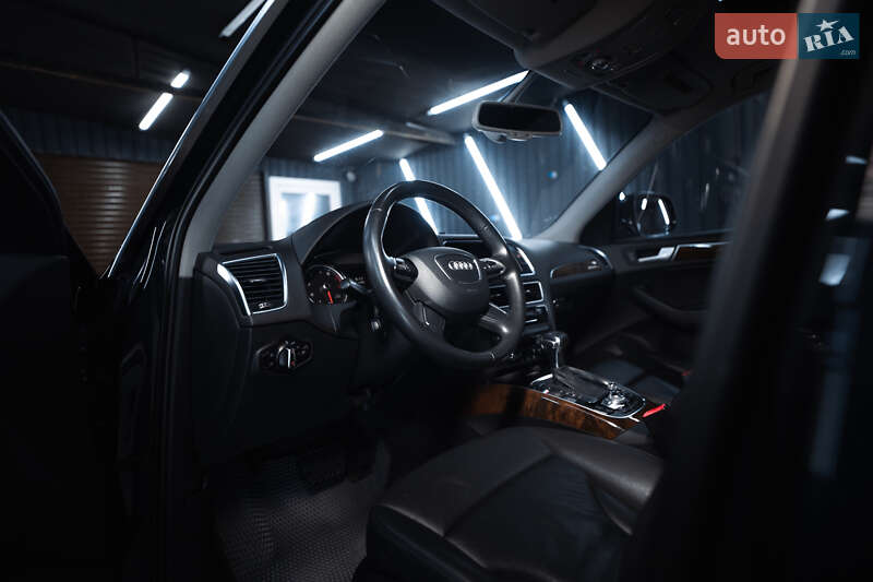 Внедорожник / Кроссовер Audi Q5 2014 в Полтаве