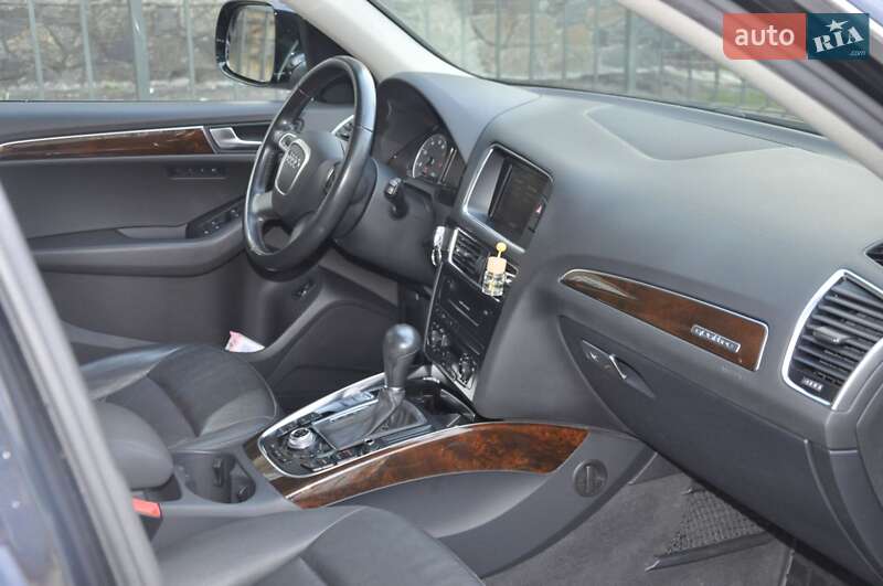 Внедорожник / Кроссовер Audi Q5 2011 в Смеле