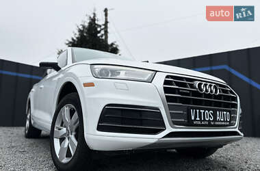 Внедорожник / Кроссовер Audi Q5 2017 в 