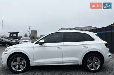 Внедорожник / Кроссовер Audi Q5 2017 в 