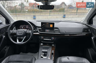 Внедорожник / Кроссовер Audi Q5 2017 в 